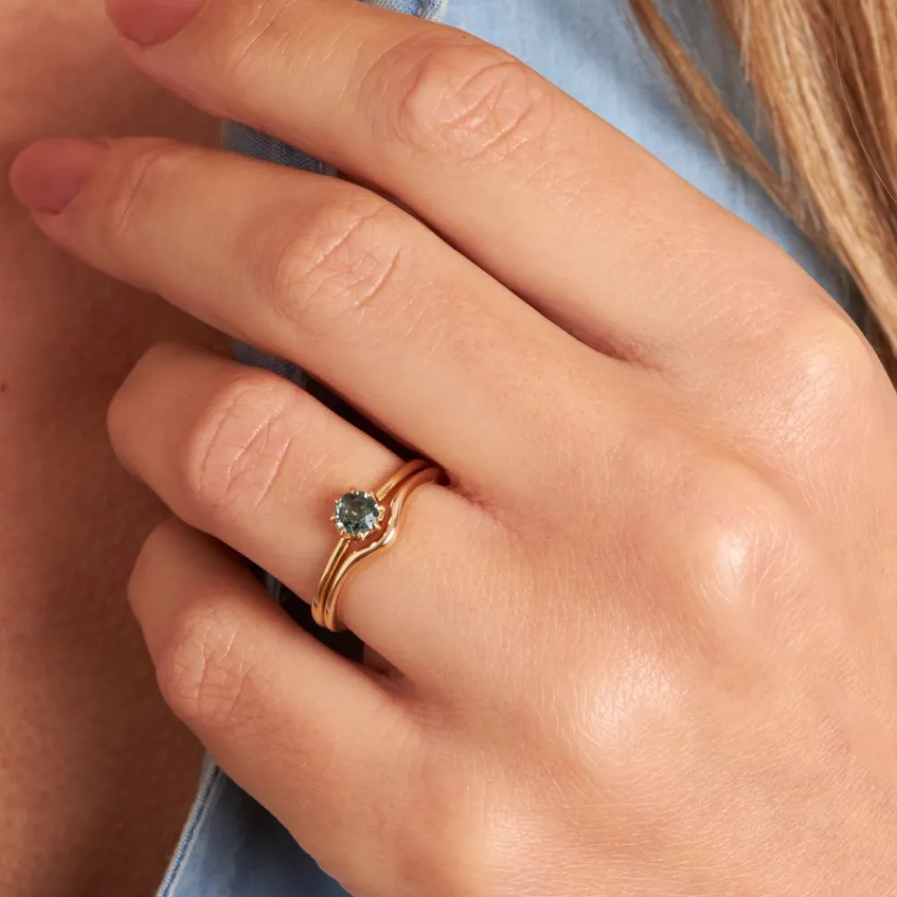 Dinny Hall 18K Gold Ellie Solitaire Curve Wedding Band
