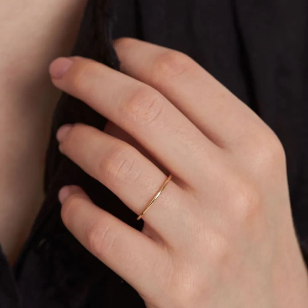 Dinny Hall 18K Gold Skinny Court Wedding Band