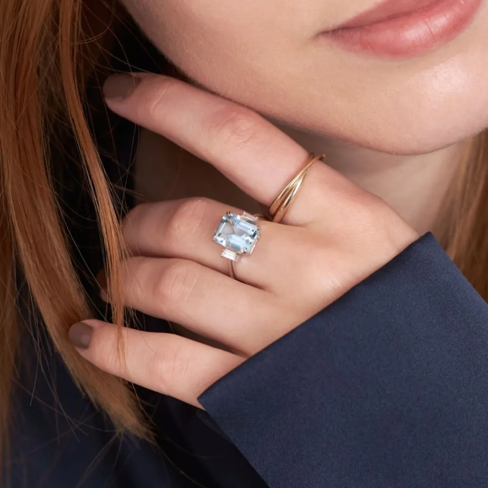 Dinny Hall Mae West 18K Fine Aquamarine & Diamond Ring